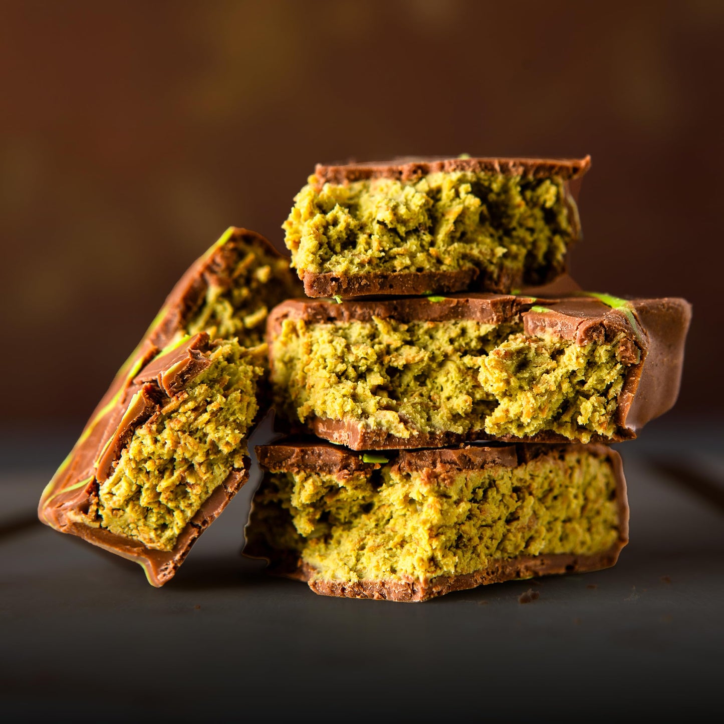 CARIANS Dubai Chocolate Bar with Pistachio and Kunafa, Valentine's Day 2 Pack Dubai Chocolates Bar, Luxury Chocolates with Crispy Kunafa, Great for Gift Giving, Valentine's Day Chocolate Gift