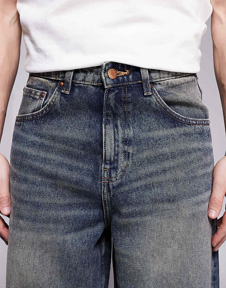 https://images.asos-media.com/products/asos-design-super-baggy-jeans-in-mid-wash-blue/206850339-5?$n_750w$&wid=750&fit=constrain