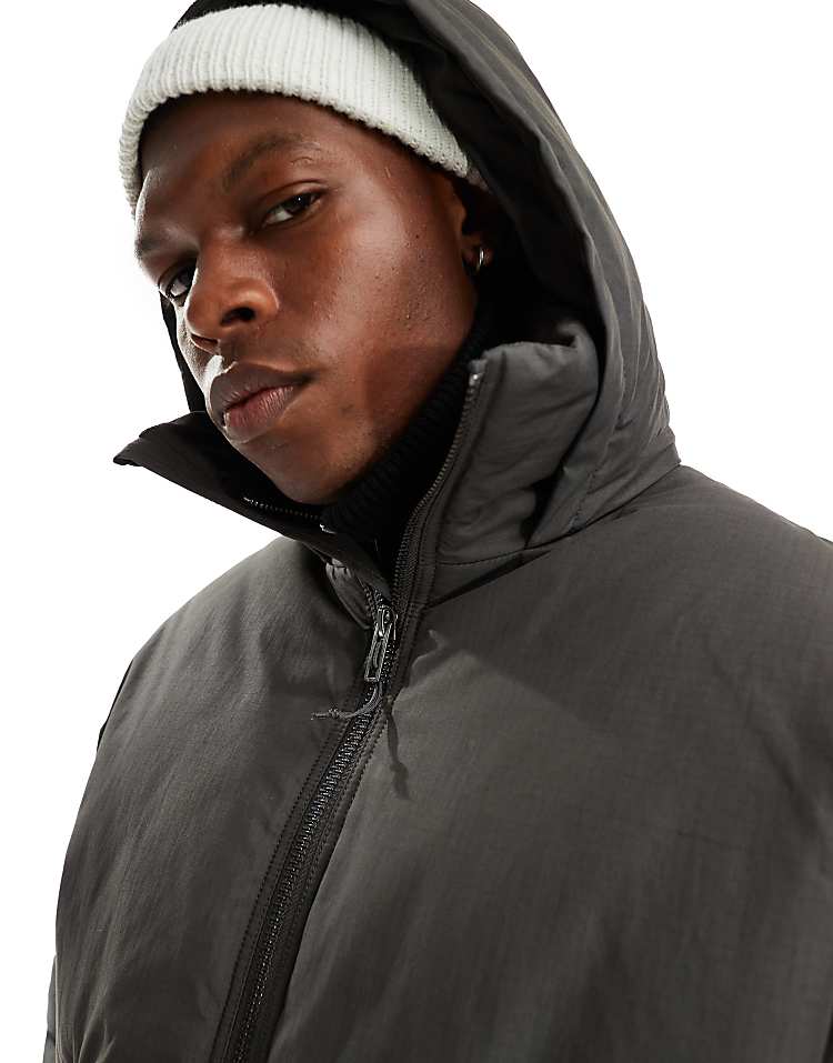 https://images.asos-media.com/products/weekday-floyd-bomber-puffer-coat-in-dark-gray/207165233-4?$n_750w$&wid=750&fit=constrain