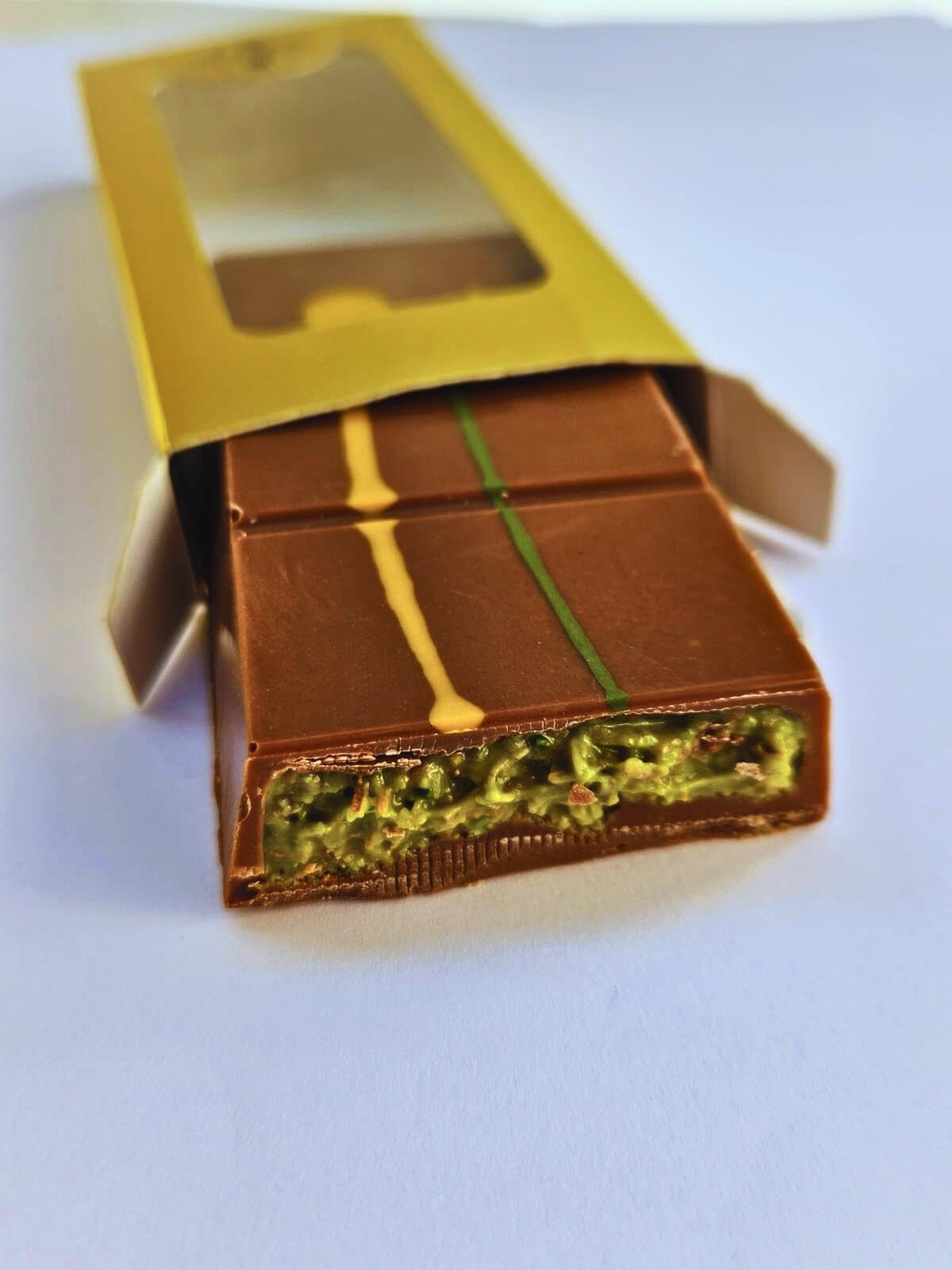 Narperi Dubai Chocolate Bar 3.5 oz Handmade with Premium Pistachio Cream, Finest Belgian Milk Chocolate and Crispy Kunafah - Valentine’s Day Gift